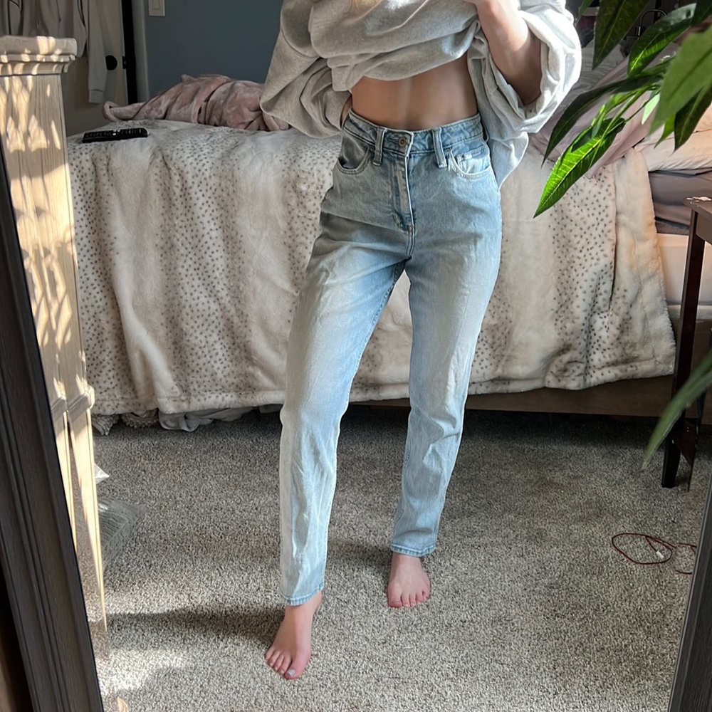 Hollister Mom Jeans
